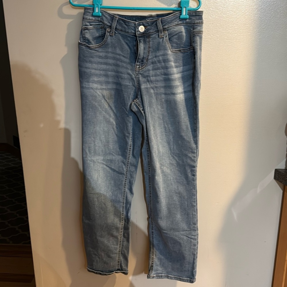 M Jeans by Maurices size 12 Short denim jeans high rise  EUC light wash